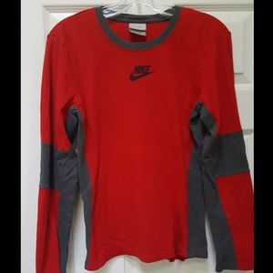Vintage Nike top, guessing women's, looks small